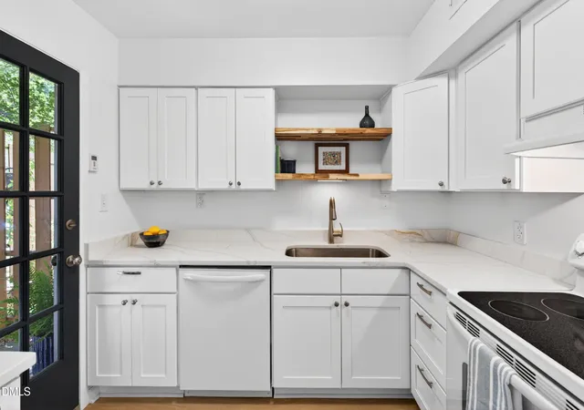 Homes for sale in Chapel Hill, NC | 220 Elizabeth St #B4, Chapel Hill, NC 27514 | MLS# 10168298