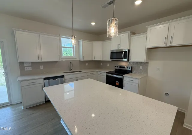 4th image of 377 Pecan Valley Wy, Four Oaks, NC 27524 | MLS# 10167344