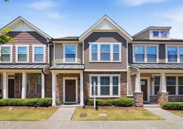Photo 3 of Townhouse for sale at 1117 Metropolitan Dr, Durham, NC 27713 | MLS# 10167886 | Listing updated on 2026-10-01