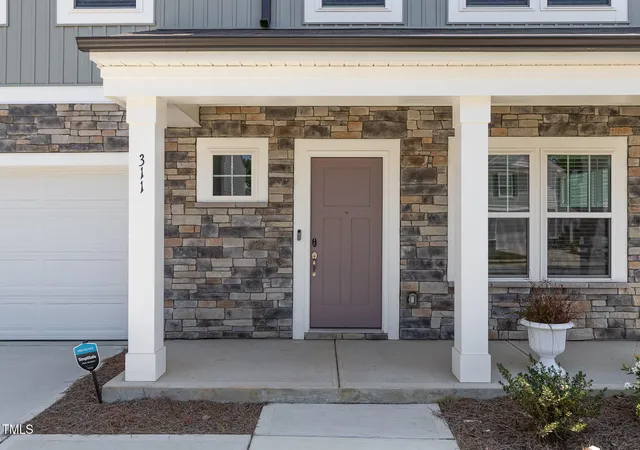 3rd image of 311 Horseshoe Pl, Angier, NC 27501 | MLS# 10167443