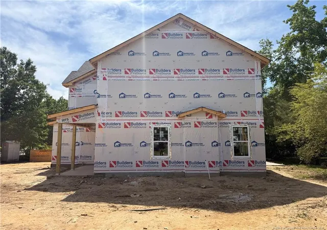 Photo 3 of Sale Pending at 562 Glensford Dr, Fayetteville, NC 28314 | MLS# 762603 | Listing updated on 2026-07-29