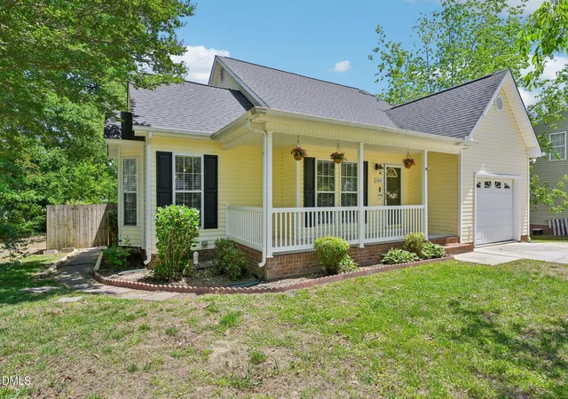 Photo 3 of Sale Pending at 104 Spinel Ln, Knightdale, NC 27545 | MLS# 10167942 | Listing updated on 2026-09-24