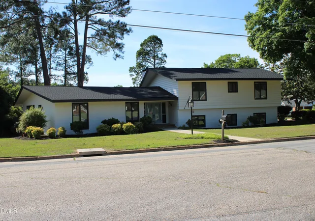 1st image of 1607 Lakeshore Dr, Dunn, NC 28334 | MLS# 10167961