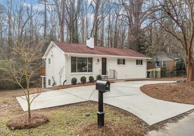 2nd image of 712 Beaver Dam Rd, Raleigh, NC 27607 | MLS# 10167543