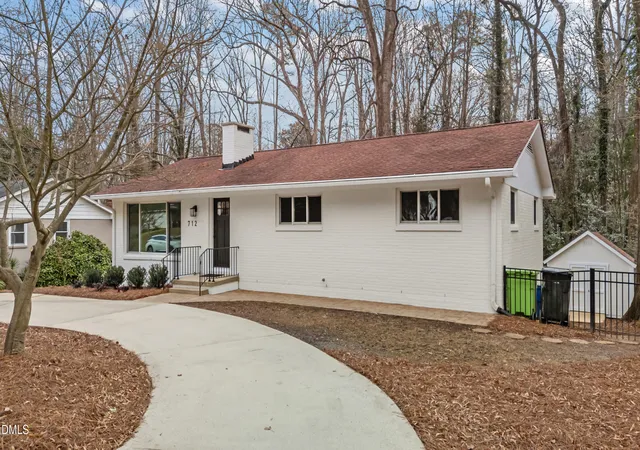 Photo 3 of Sale Pending at 712 Beaver Dam Rd, Raleigh, NC 27607 | MLS# 10167543 | Listing updated on 2026-08-23