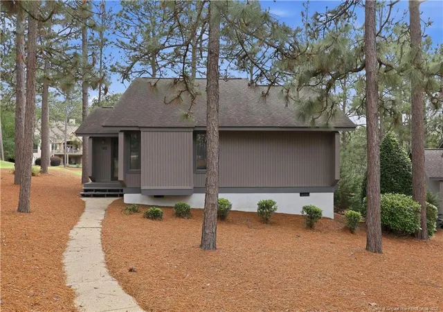 Homes for sale in Pinehurst, NC | 180 Barton Hills Ct, Pinehurst, NC 28374 | MLS# 762598