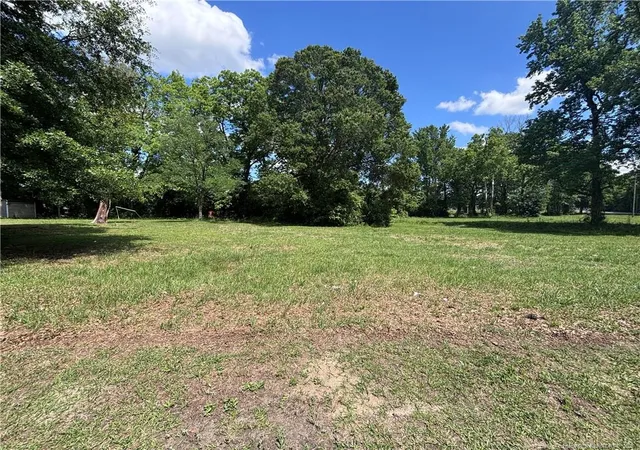 Homes for sale in Lumberton, NC | 305 S Seneca St, Lumberton, NC 28358 | MLS# 762681