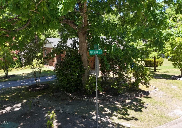 6th image of 4015 Arcadia Ct, Fayetteville, NC 28311 | MLS# 10168010