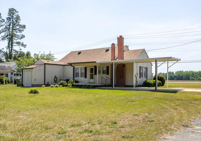 Homes for sale in Benson, NC | 610 N Lincoln St, Benson, NC 27504 | MLS# 10167712