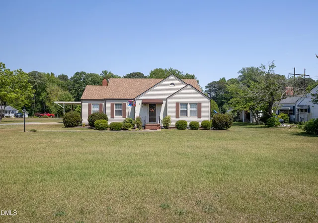 Homes for sale in Benson, NC | 610 N Lincoln St, Benson, NC 27504 | MLS# 10167712