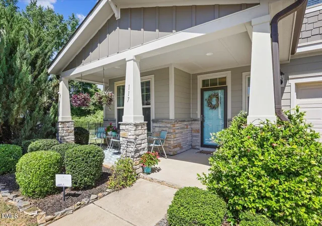 Photo 2 of Single family home for sale at 117 Pearsall Farm Ln, Clayton, NC 27527 | MLS# 10167929 | Listing updated on 2026-10-05