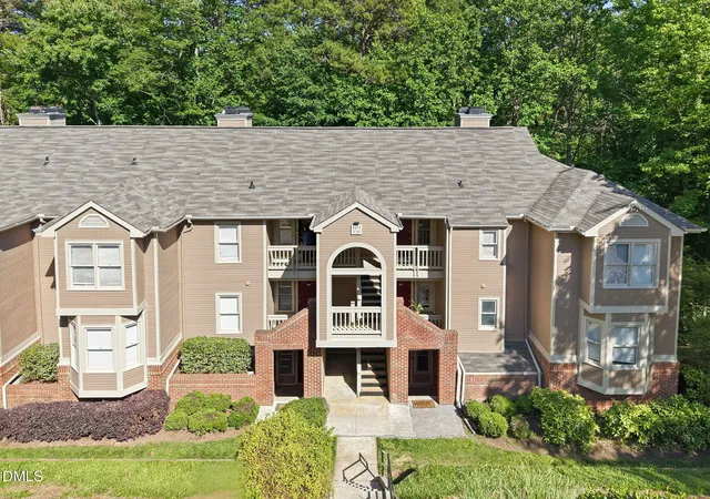 Homes for sale in Cary, NC | 101 Marbury Court, Cary, NC 27513 | Houzeo