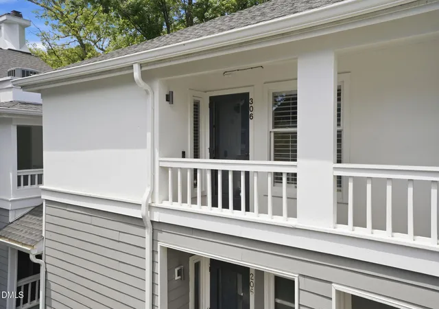 Homes for sale in Raleigh, NC | 700 Bishops Park #306, Raleigh, NC 27605 | MLS# 10167948