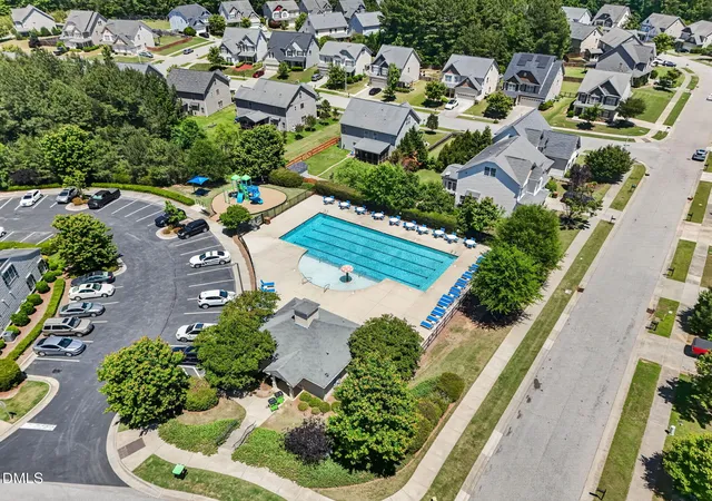 Photo 4 of Townhouse for sale at 226 Beaconwood Ln, Holly Springs, NC 27540 | MLS# 10168212 | Listing updated on 2026-09-10