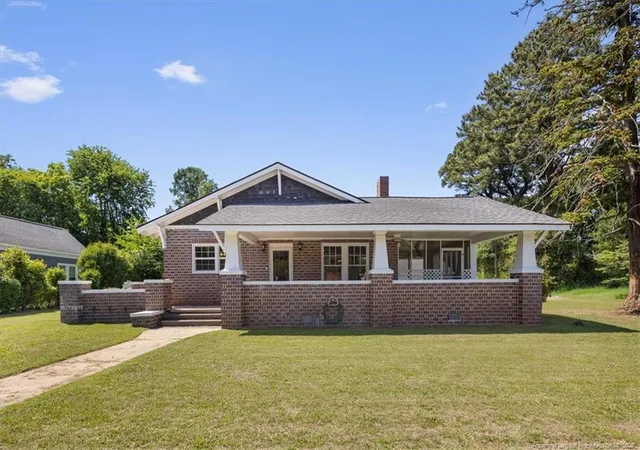 Homes for sale in Parkton, NC | 237 N Green St, Parkton, NC 28371 | MLS# 762765
