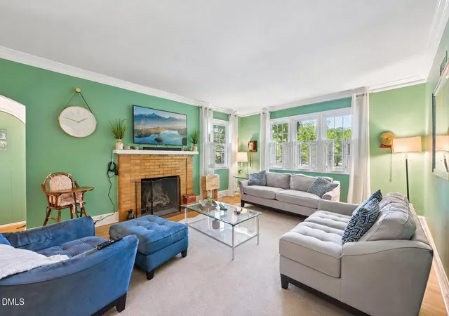 3rd image of 3016 Hope Valley Rd, Durham, NC 27707 | MLS# 10172431