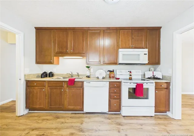 Photo 3 of Single family home for sale at 7092 Pantego Dr, Fayetteville, NC 28314 | MLS# 762782 | Listing updated on 2026-10-09