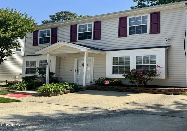 Photo 2 of Single family home for sale at 3616 Ranbir Dr, Durham, NC 27713 | MLS# 10168382 | Listing updated on 2026-09-30