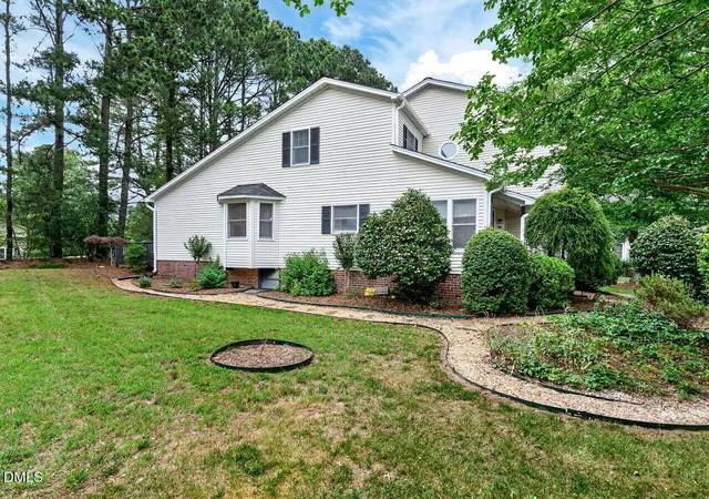 Homes for sale in Pittsboro, NC | 386 Lyndfield Cl W, Pittsboro, NC 27312 | MLS# 10176381