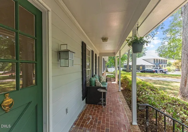 3rd image of 8501 Shadow Wood Pl, Raleigh, NC 27613 | MLS# 10168351