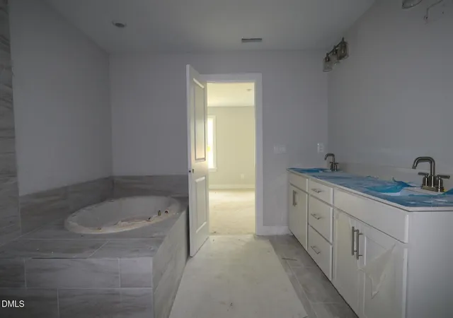 Photo 5 of Townhouse for sale at 2921 Walden Rd, Apex, NC 27502 | MLS# 10173753 | Listing updated on 2026-09-02