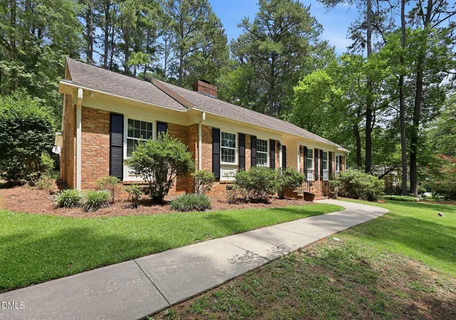 Photo 3 of Single family home for sale at 1508 Lord Ashley Dr, Sanford, NC 27330 | MLS# 10183421 | Listing updated on 2026-10-02