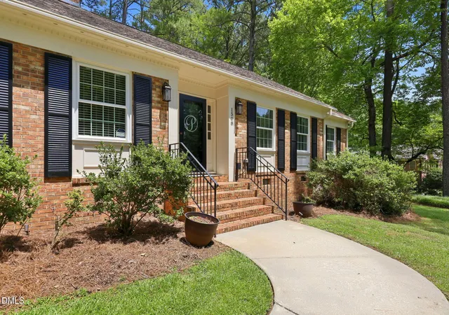 Photo 4 of Single family home for sale at 1508 Lord Ashley Dr, Sanford, NC 27330 | MLS# 10183421 | Listing updated on 2026-10-02
