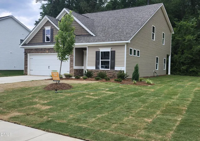 Photo 1 of Sale Pending at 1673 Elk Run Dr, Fayetteville, NC 28312 | MLS# 10168348 | Listing updated on 2026-07-18