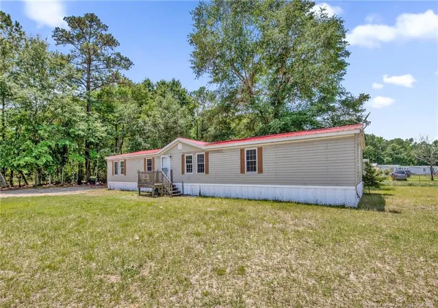 Homes for sale in Parkton, NC | 4705 Hickory Rdg, Parkton, NC 28371 | MLS# 762898