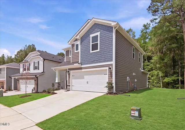 Photo 3 of Single family home for sale at 1432 Hatteras Rd, Durham, NC 27704 | MLS# 10171252 | Listing updated on 2026-09-14