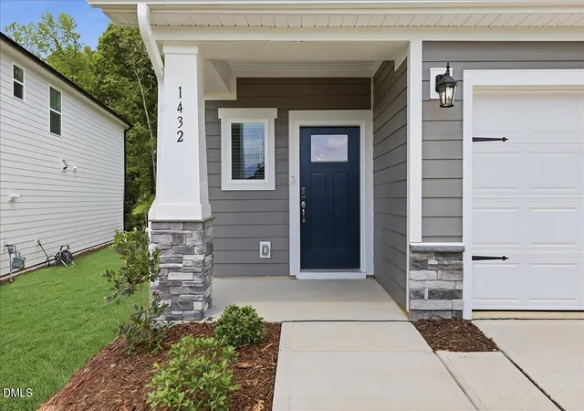 Photo 3 of Single family home for sale at 1432 Hatteras Rd, Durham, NC 27704 | MLS# 10171252 | Listing updated on 2026-09-14