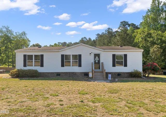 Homes for sale in Clayton, NC | 3040 Medlin Rd, Clayton, NC 27527 | MLS# 10168647