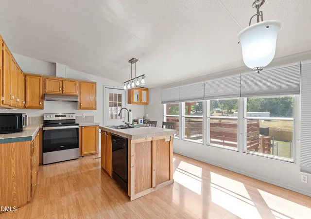 Homes for sale in Clayton, NC | 3040 Medlin Rd, Clayton, NC 27527 | MLS# 10168647