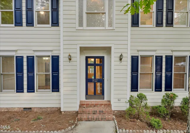 3rd image of 912 Stable Ridge Dr, Holly Springs, NC 27540 | MLS# 10177761