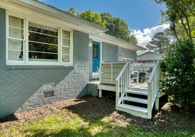 Photo 3 of Single family home for sale at 356 Holland Rd, Smithfield, NC 27577 | MLS# 10169049 | Listing updated on 2026-09-19