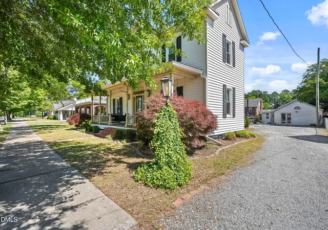 Homes for sale in Benson, NC | 316 W Main St, Benson, NC 27504 | MLS# 10168496