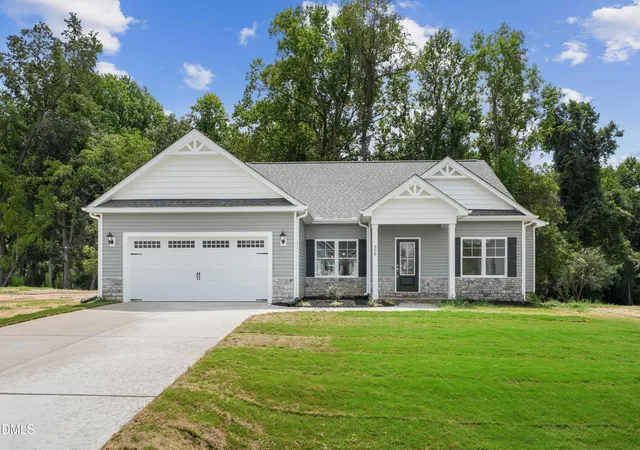 Photo 3 of Single family home for sale at 308 Creeks Edge Dr, Pikeville, NC 27863 | MLS# 10168838 | Listing updated on 2026-09-20