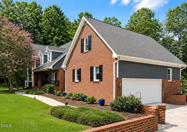 2nd image of 3735 Stoneybrook Dr, Durham, NC 27705 | MLS# 10170028