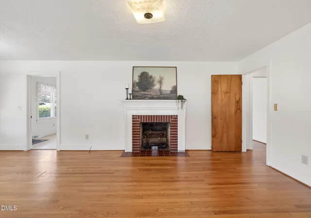 Photo 4 of Single family home for sale at 403 S Pearl St, Princeton, NC 27569 | MLS# 10169123 | Listing updated on 2026-09-25
