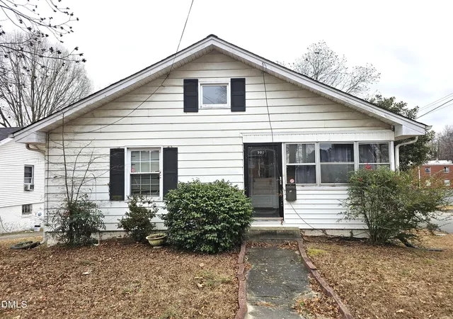 Homes for sale in Burlington, NC | 901 Grace Ave, Burlington, NC 27217 | MLS# 10168990
