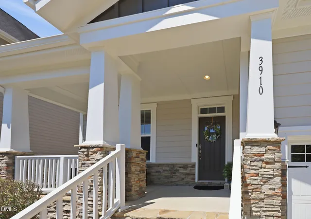 Photo 3 of Single family home for sale at 3910 Glorybower Way, Apex, NC 27502 | MLS# 10168806 | Listing updated on 2026-07-18