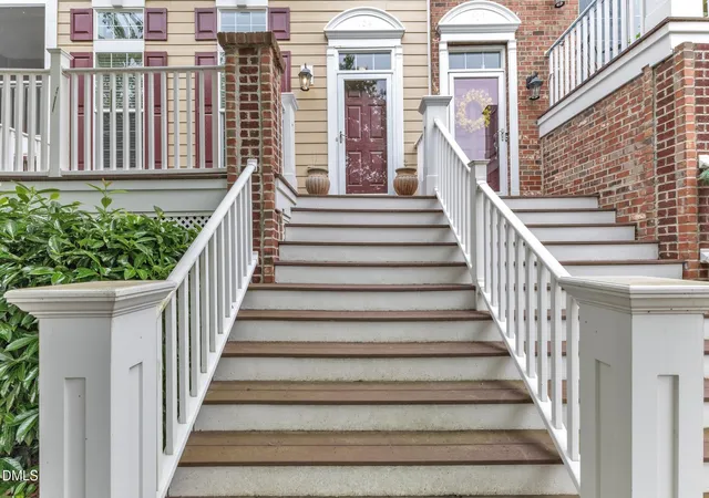 3rd image of 9211 Calabria Dr, Raleigh, NC 27617