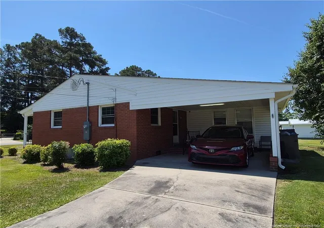 Homes for sale in Lumberton, NC | 707 Madison Ave, Lumberton, NC 28358 | MLS# 762703