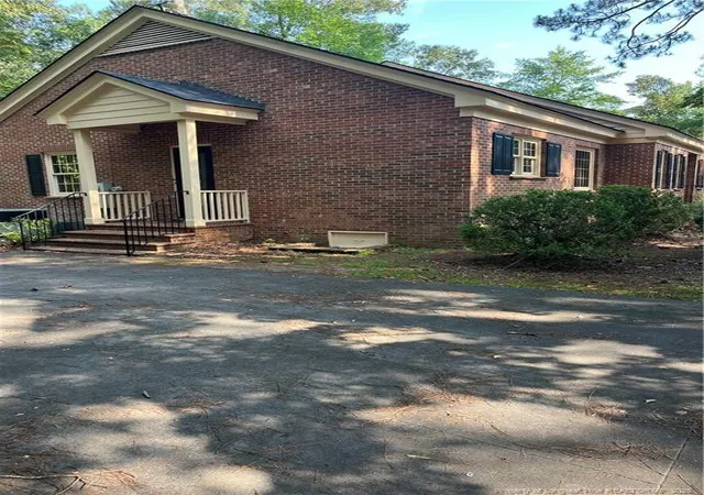 3rd image of 10 Trinity Dr, Lumberton, NC 28358 | MLS# 763034
