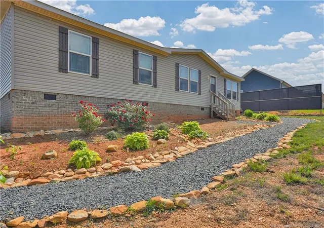 Homes for sale in Asheboro, NC | 4862 Bramble Berry Ln, Asheboro, NC 27205 | MLS# 762810