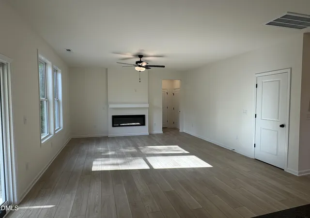 5th image of 409 Pecan Valley Wy, Four Oaks, NC 27524 | MLS# 10168970