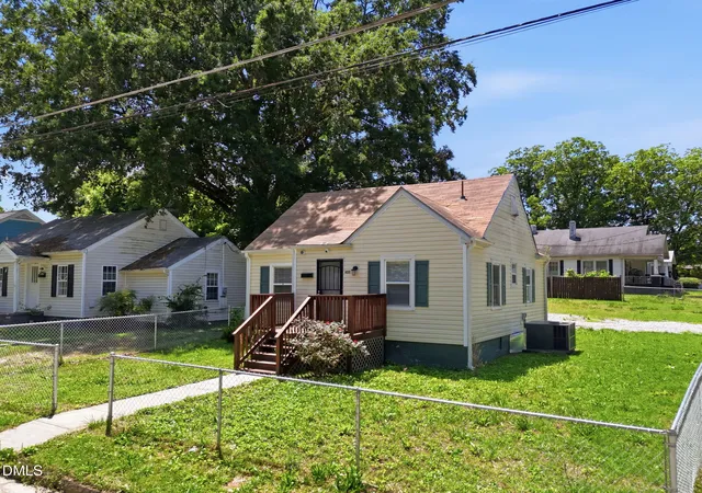 2nd image of 427 N Clark St, Henderson, NC 27536 | MLS# 10173452