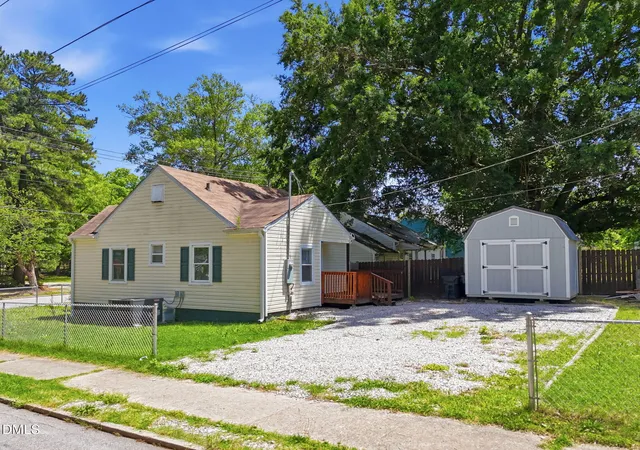 3rd image of 427 N Clark St, Henderson, NC 27536 | MLS# 10173452