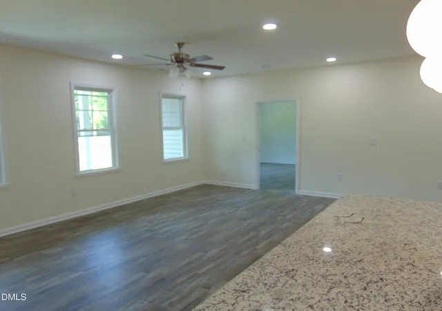 4th image of 417 Berry Hill Dr, Clarksville, VA 23927 | MLS# 10169093