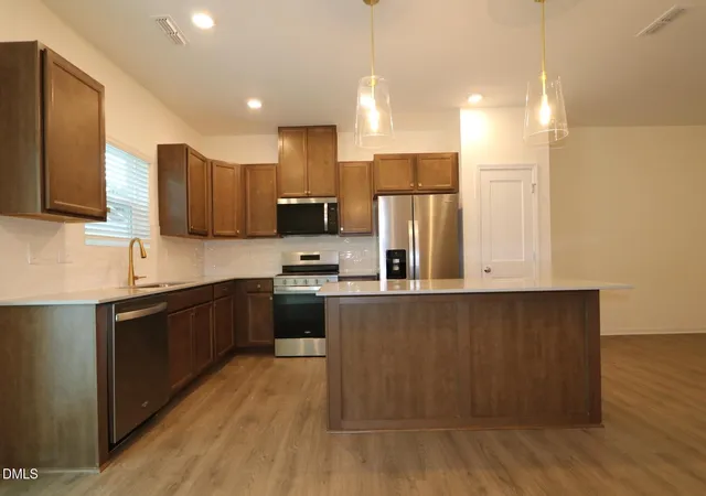 Photo 4 of Sale Pending at 5026 Silver Brk Rd, Durham, NC 27703 | MLS# 10169718 | Listing updated on 2026-09-10
